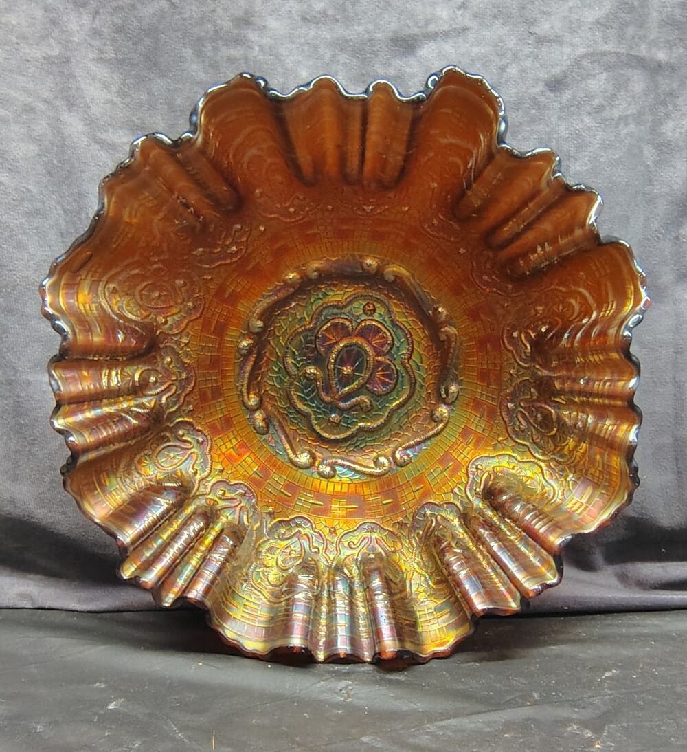 Large FENTON Carnival Glass Persian Medallion 3&1 Edge 9 5/8" Bowl